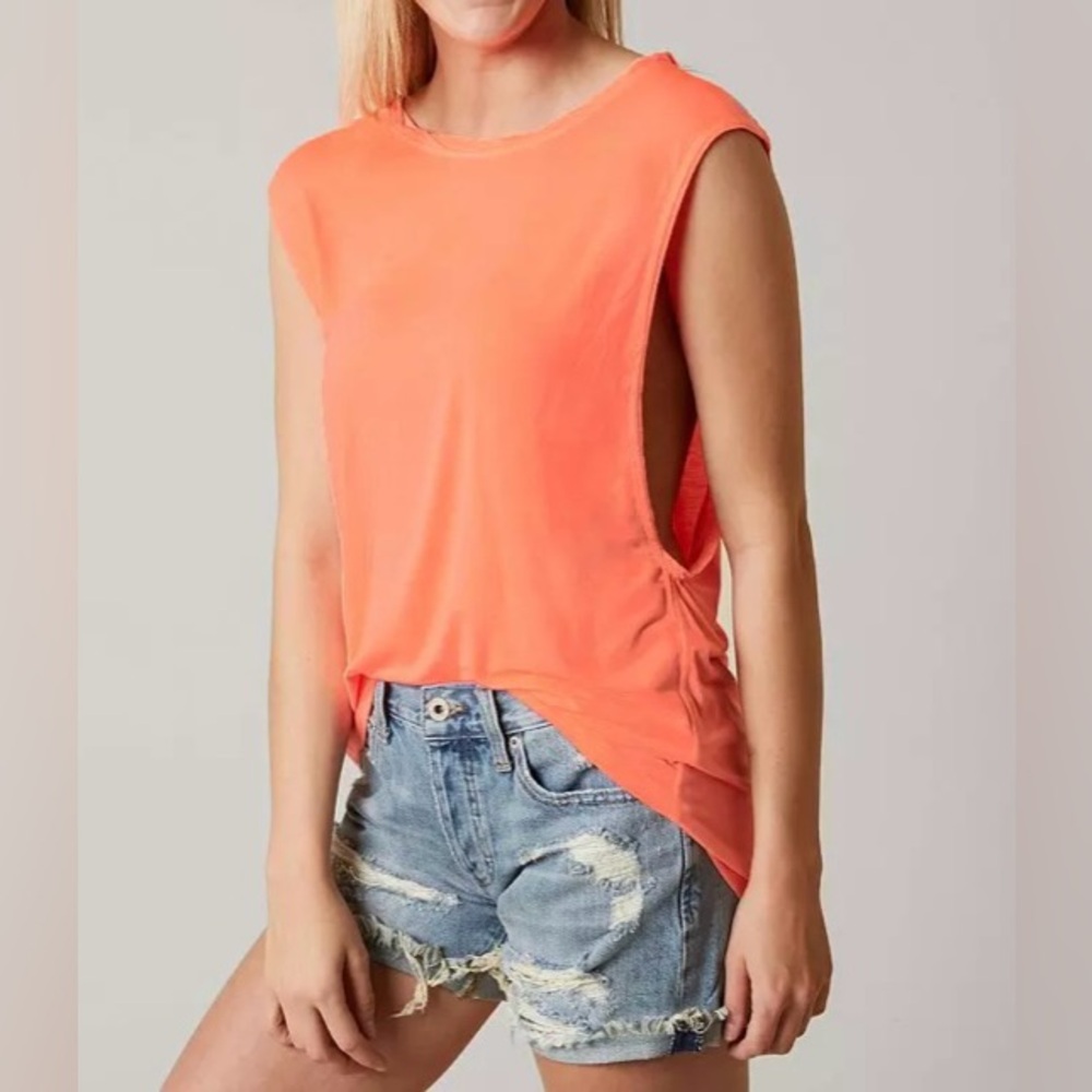 We the Free The It Muscle Tank XS NWT Tangerine